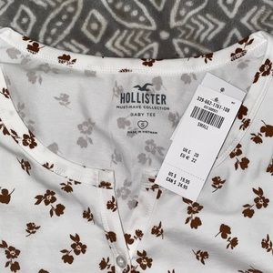 Hollister Woman’s T-shirt Cropped Small